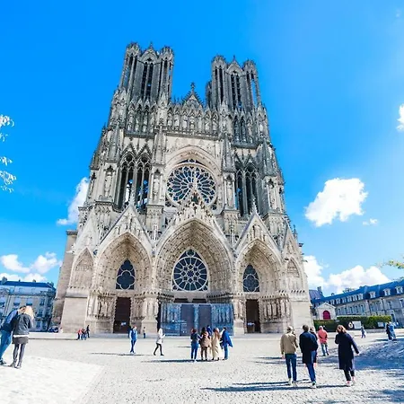 Hyper Centre Secteur Cathedrale - Forum- Erlon Daire Reims